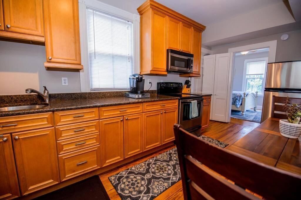 דירות King George Downtown Annapolis Getaway מראה חיצוני תמונה